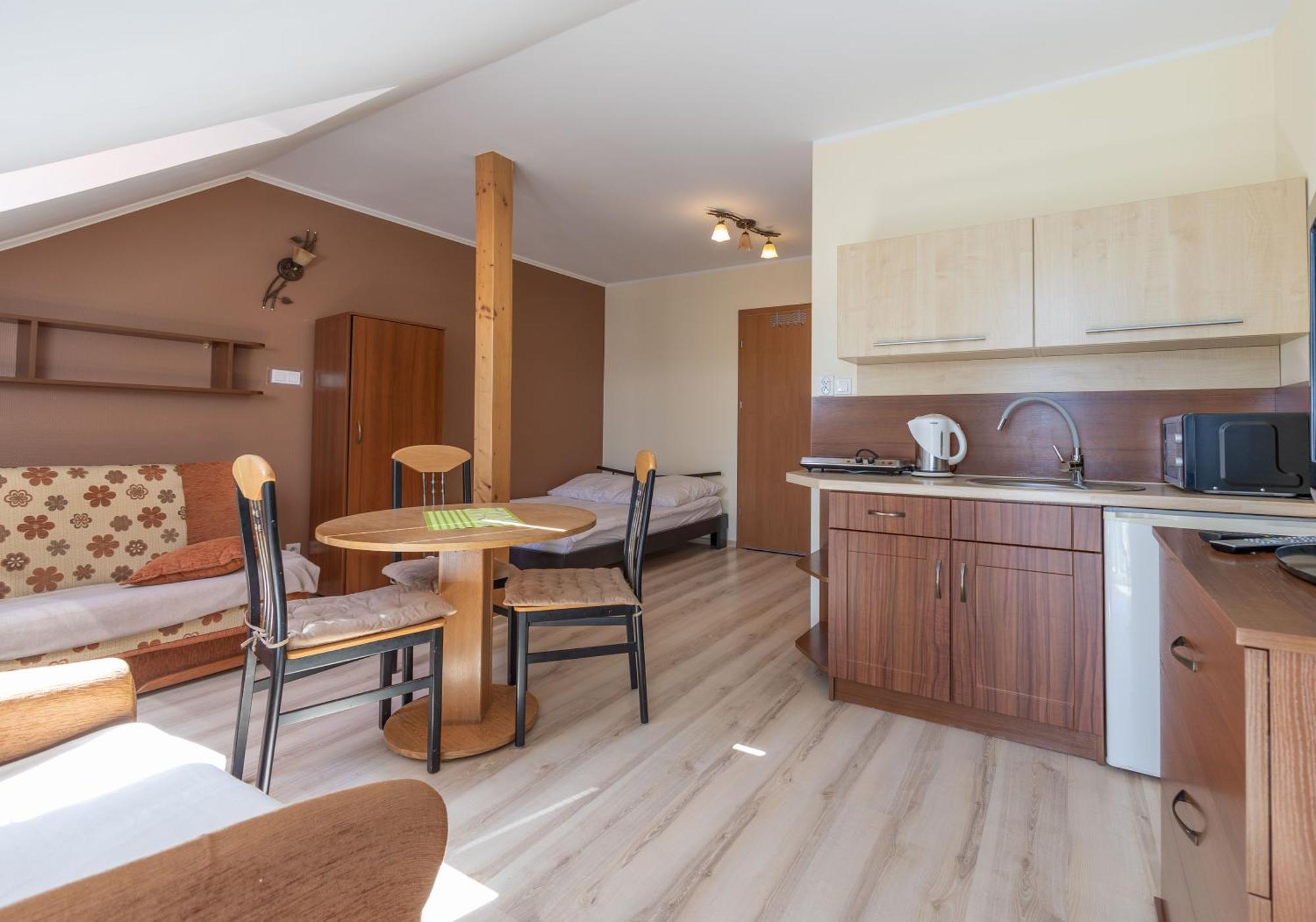 Helios Homestay *